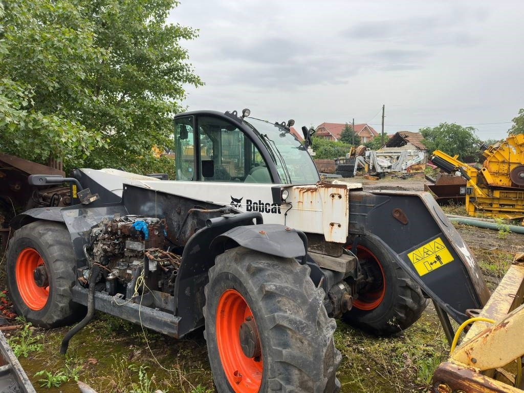 Bobcat TL 470 FOR PARTS OR COMPLETE - Chariot télescopique: photos 4 Bobcat TL 470 FOR PARTS OR COMPLETE - Chariot télescopique: photos 4