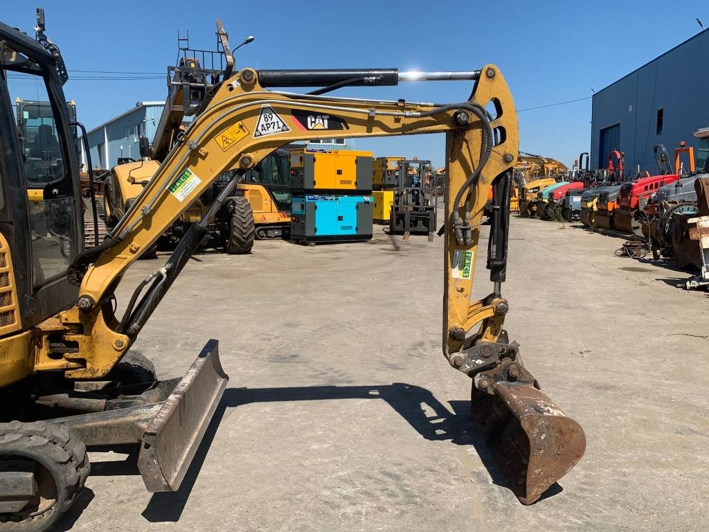 CAT 302.7 CR  - Mini pelle: photos 5 CAT 302.7 CR  - Mini pelle: photos 5