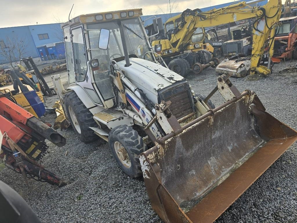 CAT 438 C NO DIGGING ARM - Tractopelle: photos 2 CAT 438 C NO DIGGING ARM - Tractopelle: photos 2