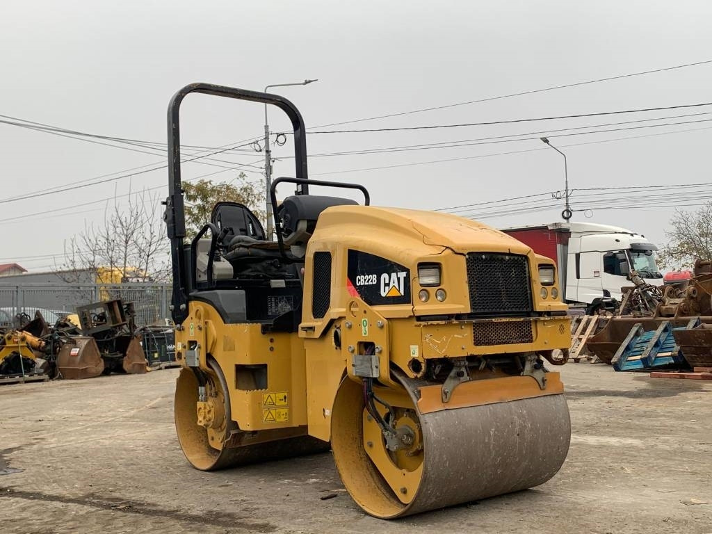 CAT CB 22B - Rouleau compresseur: photos 4 CAT CB 22B - Rouleau compresseur: photos 4