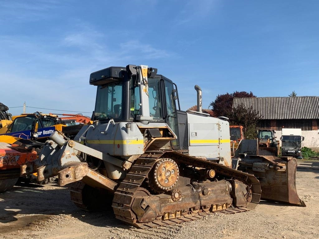 CAT D 6 N - Bulldozer: photos 4 CAT D 6 N - Bulldozer: photos 4