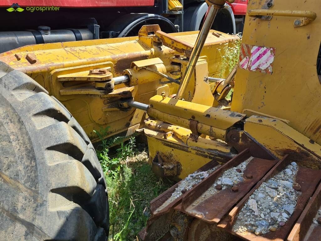 CAT D 6 R XL CAT D 6 R XL - Bulldozer: photos 3 CAT D 6 R XL CAT D 6 R XL - Bulldozer: photos 3