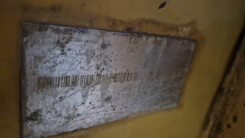 CAT D5 FOR PARTS  - Bulldozer: photos 4 CAT D5 FOR PARTS  - Bulldozer: photos 4