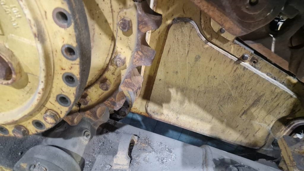 CAT D5 FOR PARTS  - Bulldozer: photos 2 CAT D5 FOR PARTS  - Bulldozer: photos 2
