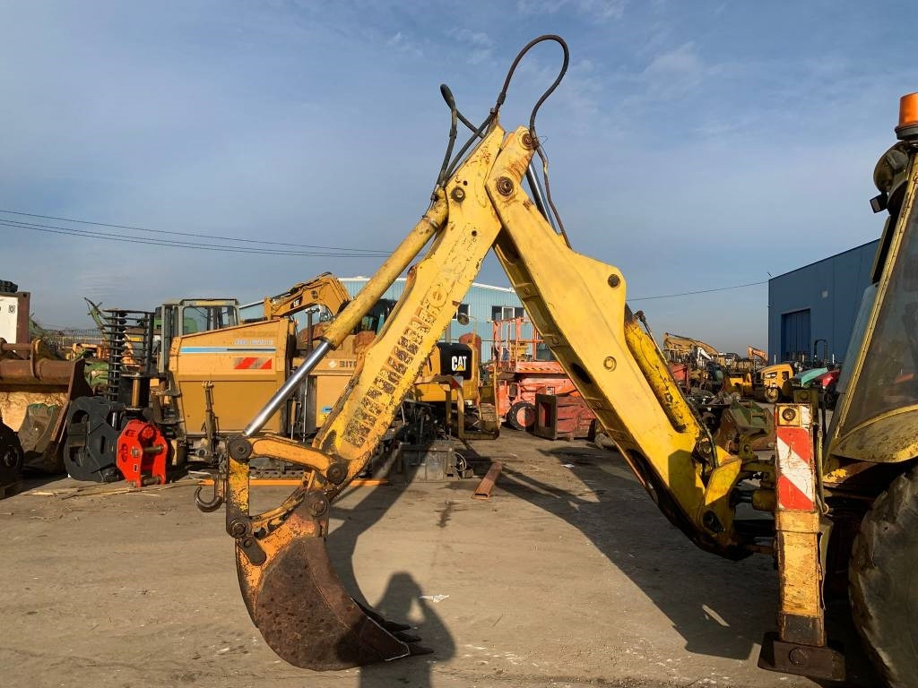 Case 580 K - Tractopelle: photos 5 Case 580 K - Tractopelle: photos 5