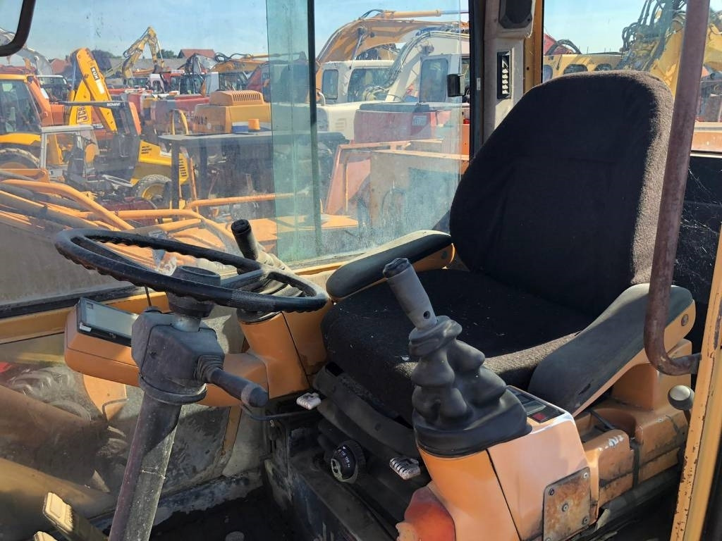 Case Poclain 888BP FOR PARTS - Pelle sur pneus: photos 5 Case Poclain 888BP FOR PARTS - Pelle sur pneus: photos 5