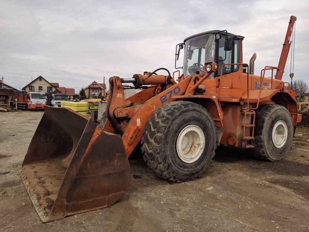 Fiat-Hitachi W 270 - Chargeuse sur pneus: photos 4 Fiat-Hitachi W 270 - Chargeuse sur pneus: photos 4