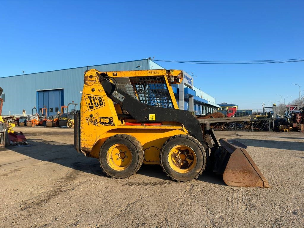 JCB 165 - Mini chargeuse: photos 2 JCB 165 - Mini chargeuse: photos 2