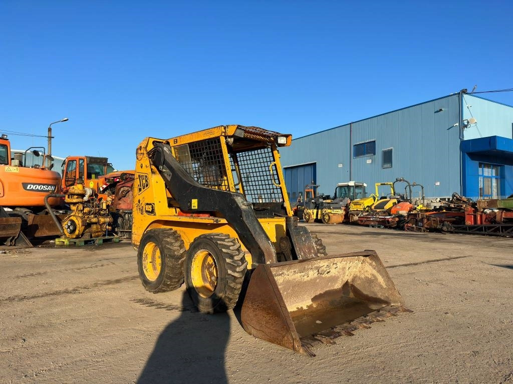 JCB 165 - Mini chargeuse: photos 1 JCB 165 - Mini chargeuse: photos 1