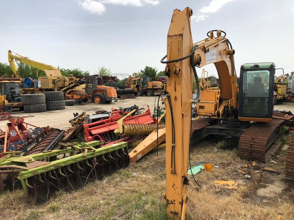 JCB JS 103 FOR PARTS - Pelle sur chenille: photos 3 JCB JS 103 FOR PARTS - Pelle sur chenille: photos 3