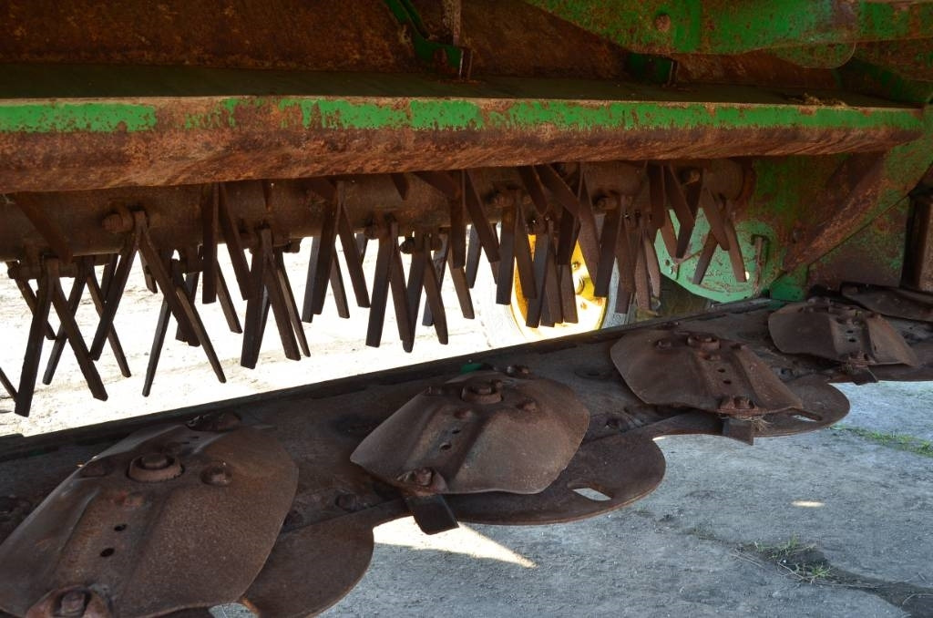 John Deere 530 - Faucheuse: photos 5 John Deere 530 - Faucheuse: photos 5