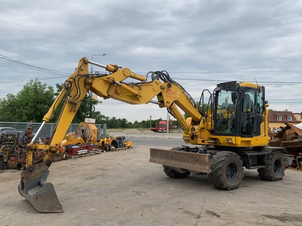 Komatsu PW118MR-11W - Pelle sur pneus: photos 1 Komatsu PW118MR-11W - Pelle sur pneus: photos 1