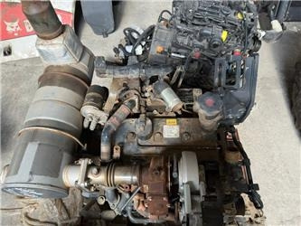 Komatsu SAA4D95LE6 ENGINE - Moteur pour Engins de chantier: photos 1 Komatsu SAA4D95LE6 ENGINE - Moteur pour Engins de chantier: photos 1