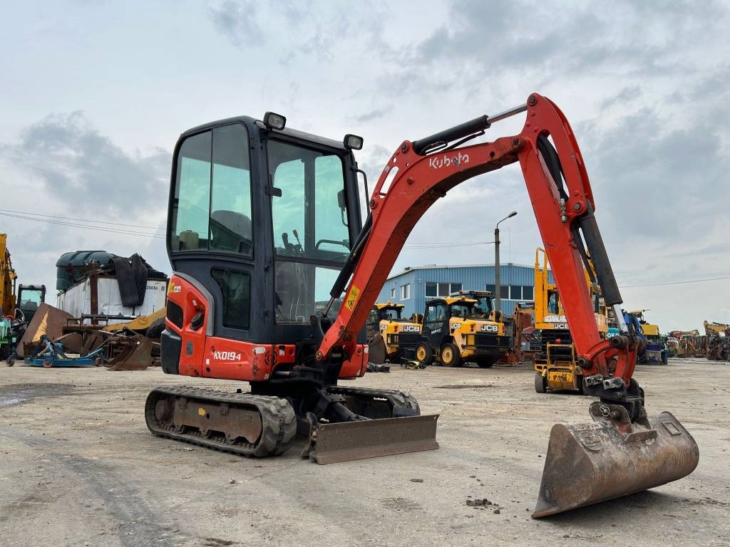 Kubota KX 019-4 - Mini pelle: photos 1 Kubota KX 019-4 - Mini pelle: photos 1