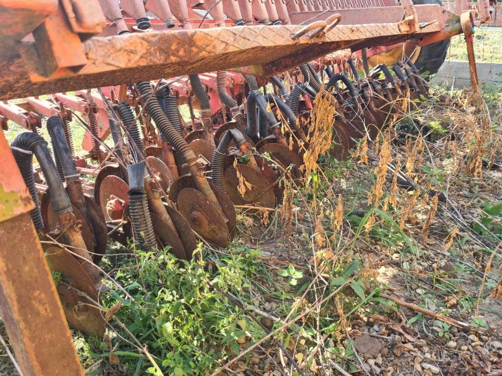 Kuhn 4M - Combiné de semis: photos 3 Kuhn 4M - Combiné de semis: photos 3