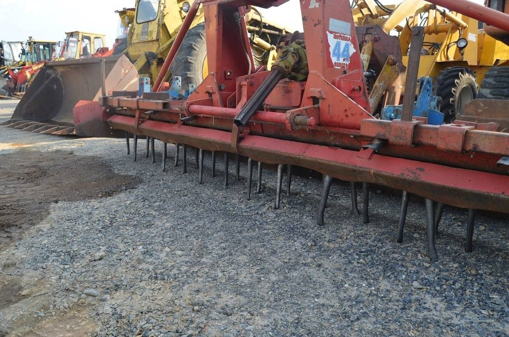 Lely Roterra  - Herse rotative: photos 4 Lely Roterra  - Herse rotative: photos 4