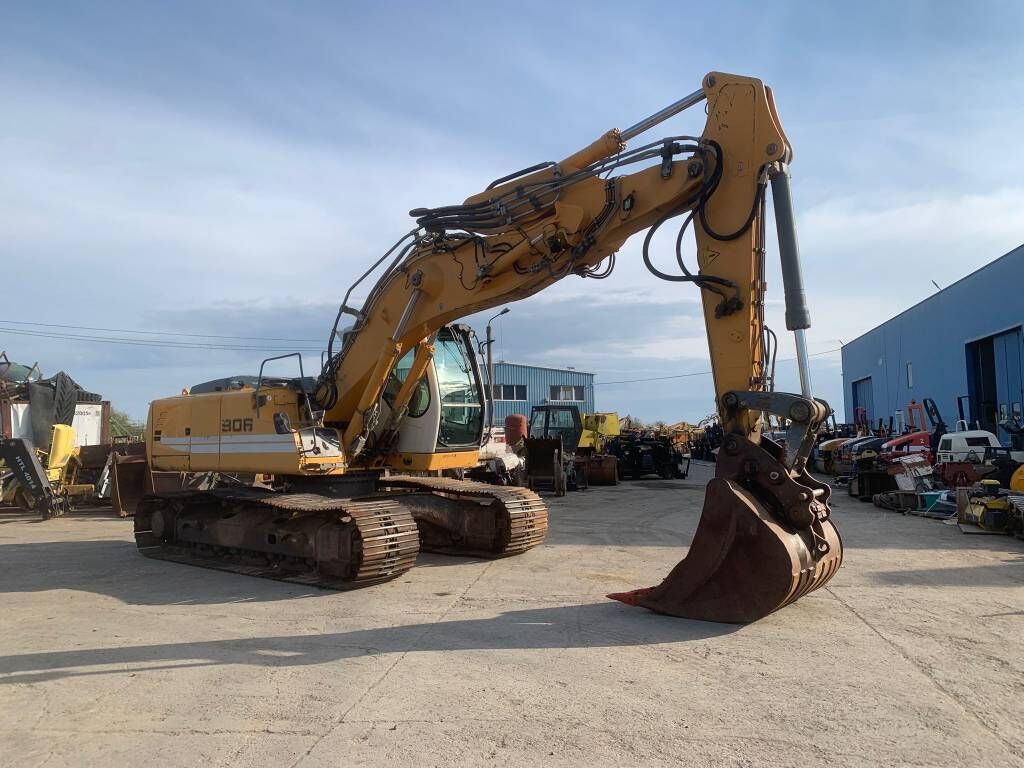 Liebherr R 906 LC - Pelle sur chenille: photos 5 Liebherr R 906 LC - Pelle sur chenille: photos 5