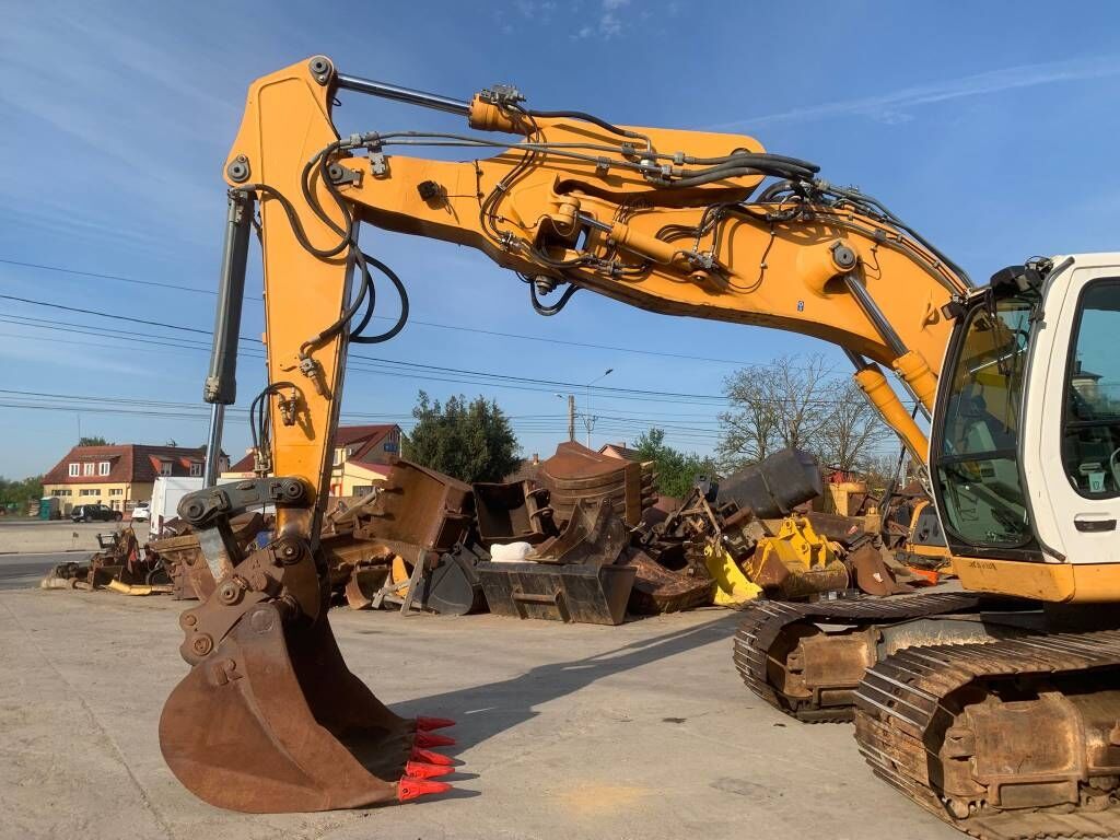 Liebherr R 906 LC - Pelle sur chenille: photos 4 Liebherr R 906 LC - Pelle sur chenille: photos 4