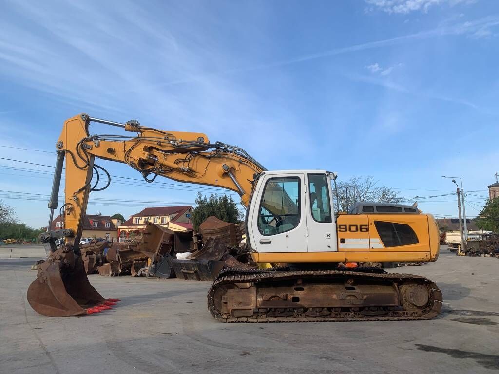 Liebherr R 906 LC - Pelle sur chenille: photos 2 Liebherr R 906 LC - Pelle sur chenille: photos 2