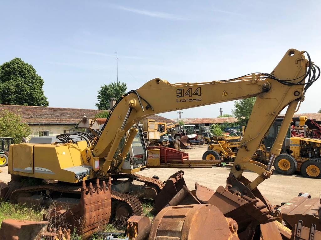 Liebherr R 944 HD S L Litronic FOR PARTS Liebherr R 944 HD S L Litronic FOR PARTS - Pelle sur chenille: photos 1 Liebherr R 944 HD S L Litronic FOR PARTS Liebherr R 944 HD S L Litronic FOR PARTS - Pelle sur chenille: photos 1