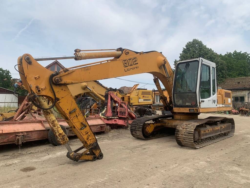 Liebherr R902 For Parts - Pelle sur chenille: photos 1 Liebherr R902 For Parts - Pelle sur chenille: photos 1