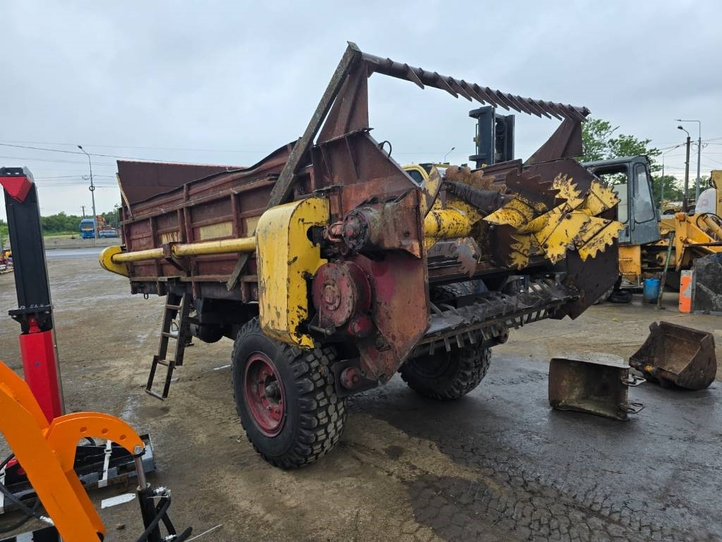 MIG 6A - Epandeur à fumier: photos 3 MIG 6A - Epandeur à fumier: photos 3