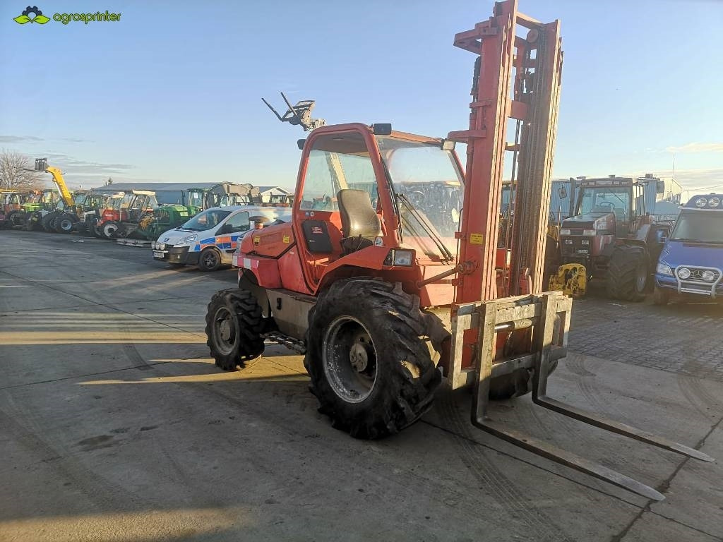 Manitou M 26.4 - Chariot tout terrain: photos 2 Manitou M 26.4 - Chariot tout terrain: photos 2