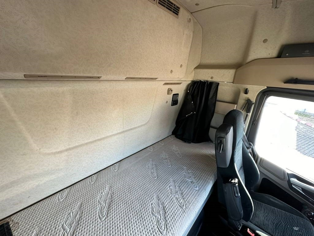 Camion fourgon Mercedes-Benz Actros 963-4-A: photos 16