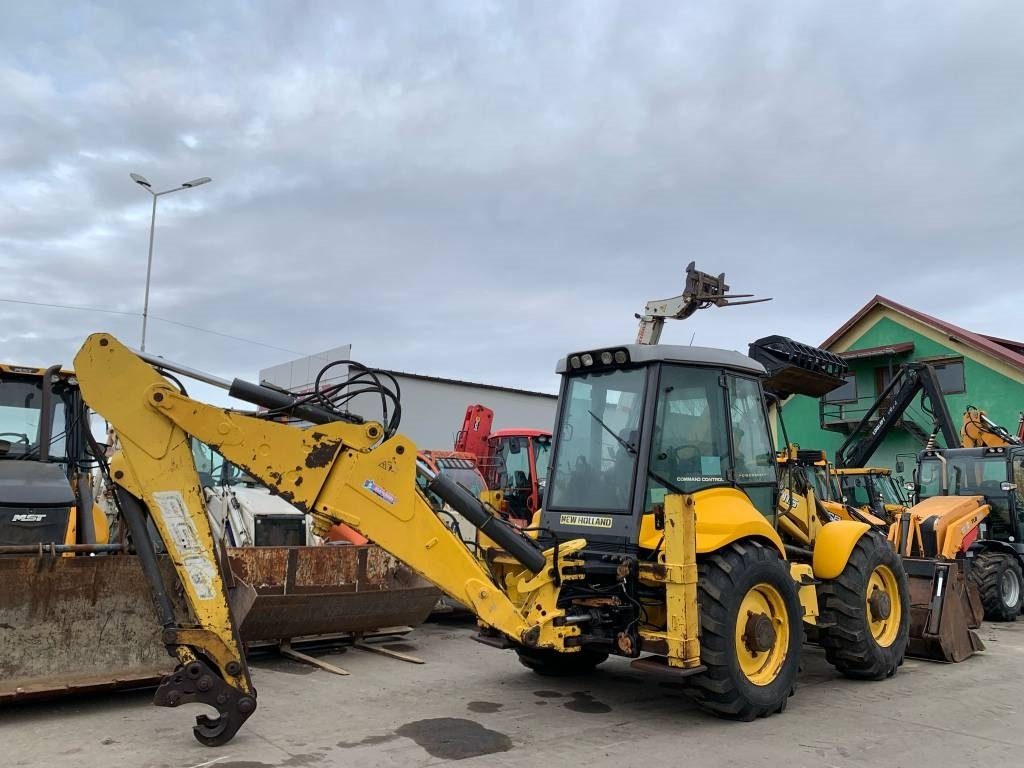 New Holland B 115 4PS - Tractopelle: photos 4 New Holland B 115 4PS - Tractopelle: photos 4