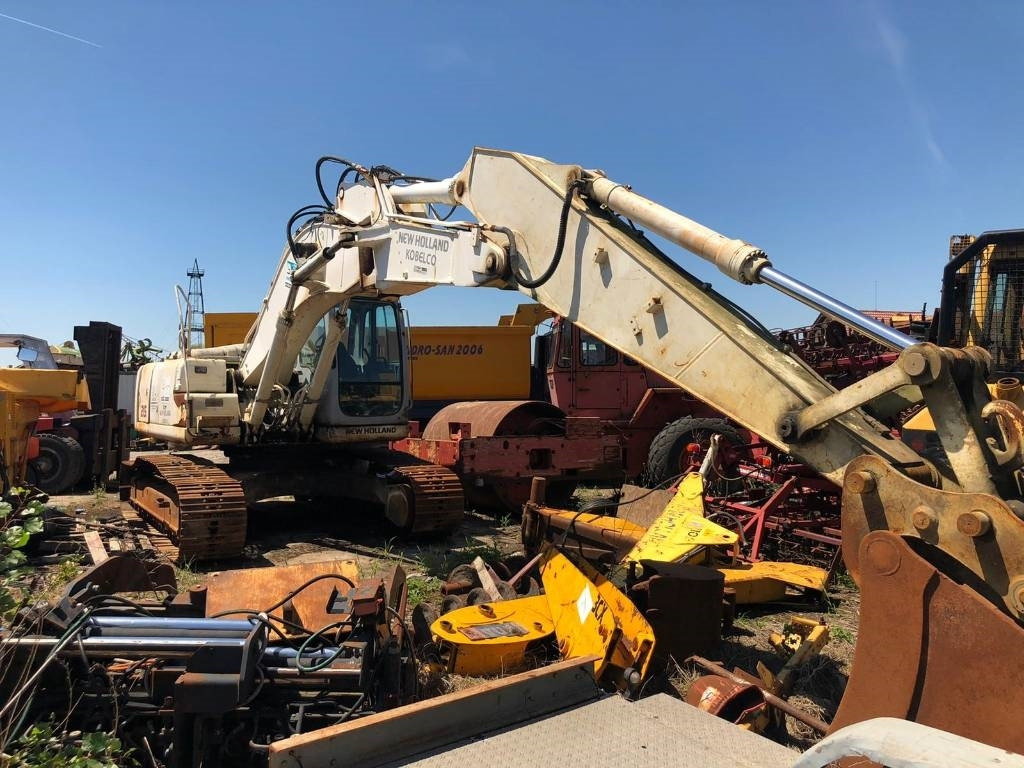 New Holland E 215 B FOR PARTS - Pelle sur chenille: photos 4 New Holland E 215 B FOR PARTS - Pelle sur chenille: photos 4