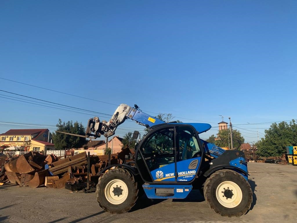 New Holland LM 5040  - Chariot télescopique: photos 3 New Holland LM 5040  - Chariot télescopique: photos 3