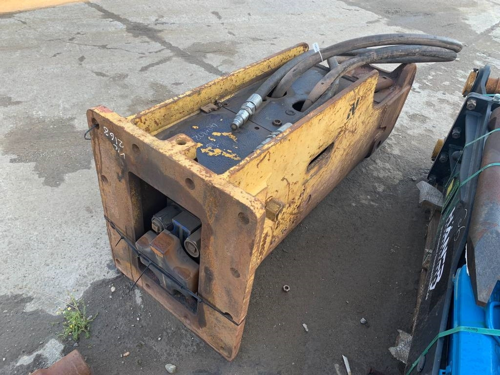 Soosan SB121 - Marteau hydraulique pour Engins de chantier: photos 3 Soosan SB121 - Marteau hydraulique pour Engins de chantier: photos 3