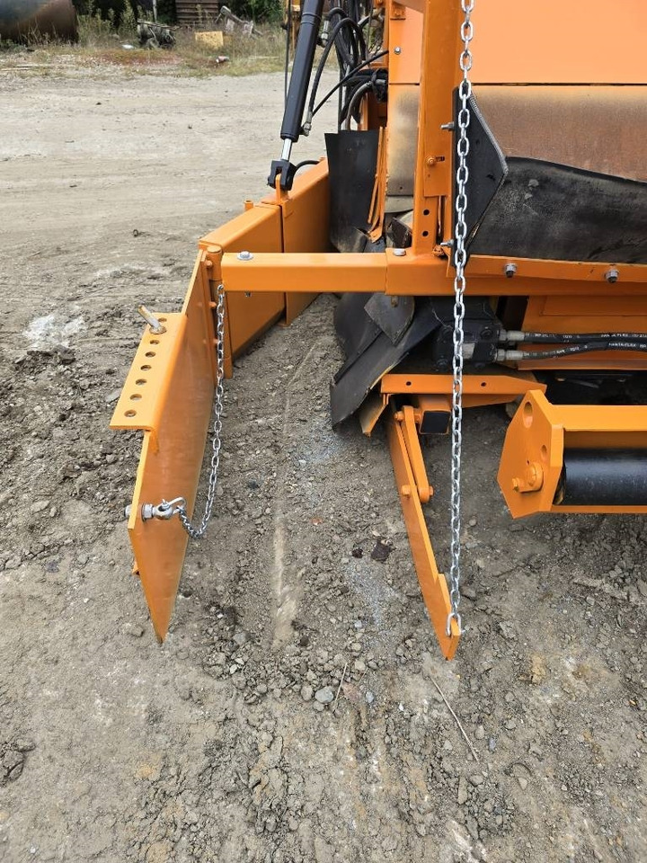 Strassmayr BF 290 - Travaux routiers: photos 4 Strassmayr BF 290 - Travaux routiers: photos 4