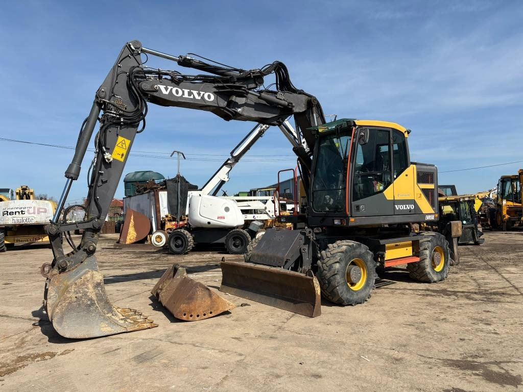 Volvo EW 150E  - Pelle sur pneus: photos 1 Volvo EW 150E  - Pelle sur pneus: photos 1