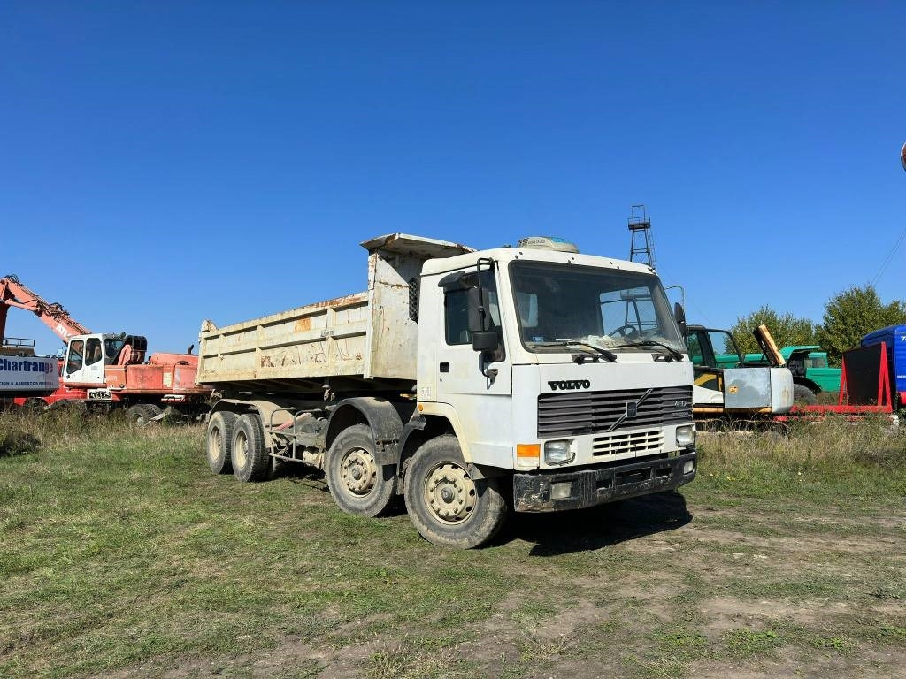 Volvo FL 10 - Camion benne: photos 4 Volvo FL 10 - Camion benne: photos 4