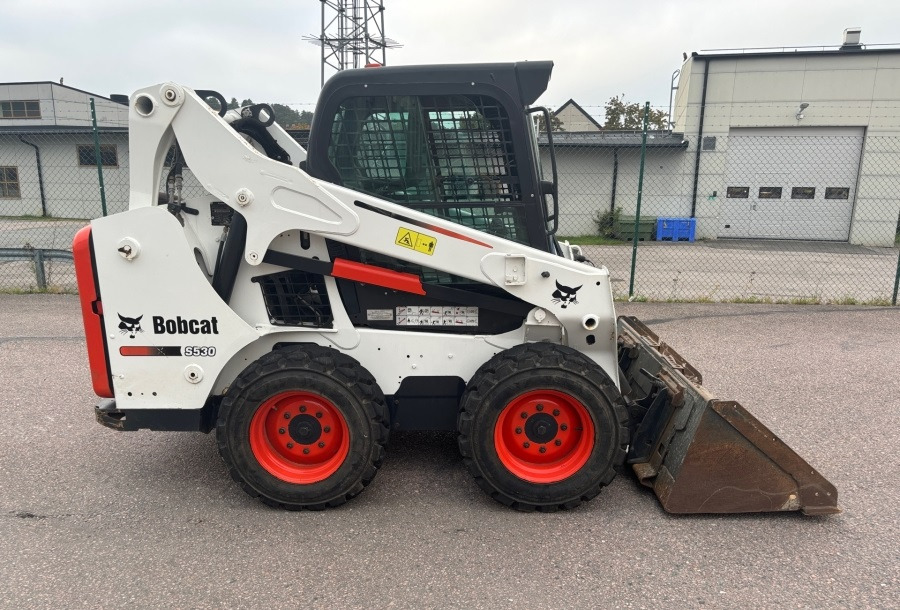 Bobcat S530 - Mini chargeuse: photos 1 Bobcat S530 - Mini chargeuse: photos 1