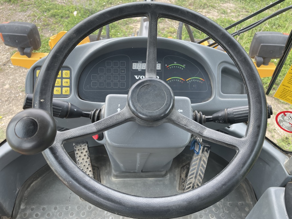 Volvo L30B PRO - Chargeuse sur pneus: photos 5 Volvo L30B PRO - Chargeuse sur pneus: photos 5