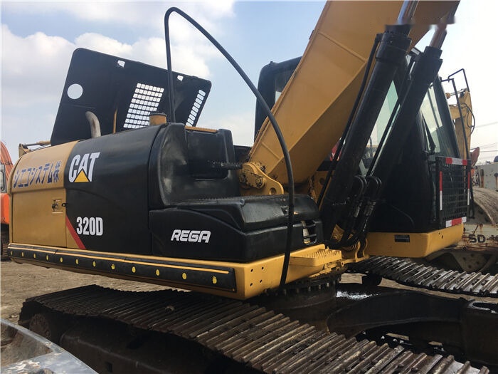 Caterpillar 320D2 - Pelle sur chenille: photos 3 Caterpillar 320D2 - Pelle sur chenille: photos 3