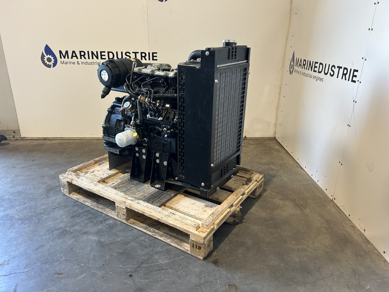 Perkins 403D-15 (GK) - Moteur pour Engins de chantier: photos 3 Perkins 403D-15 (GK) - Moteur pour Engins de chantier: photos 3