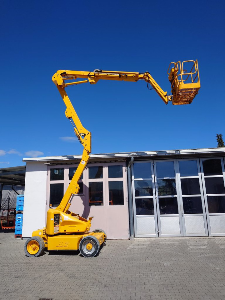 JLG M450AJ - Nacelle articulée: photos 2 JLG M450AJ - Nacelle articulée: photos 2