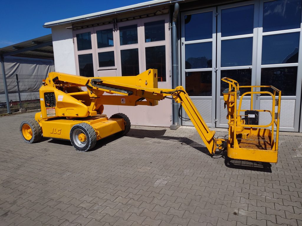 JLG M450AJ - Nacelle articulée: photos 1 JLG M450AJ - Nacelle articulée: photos 1