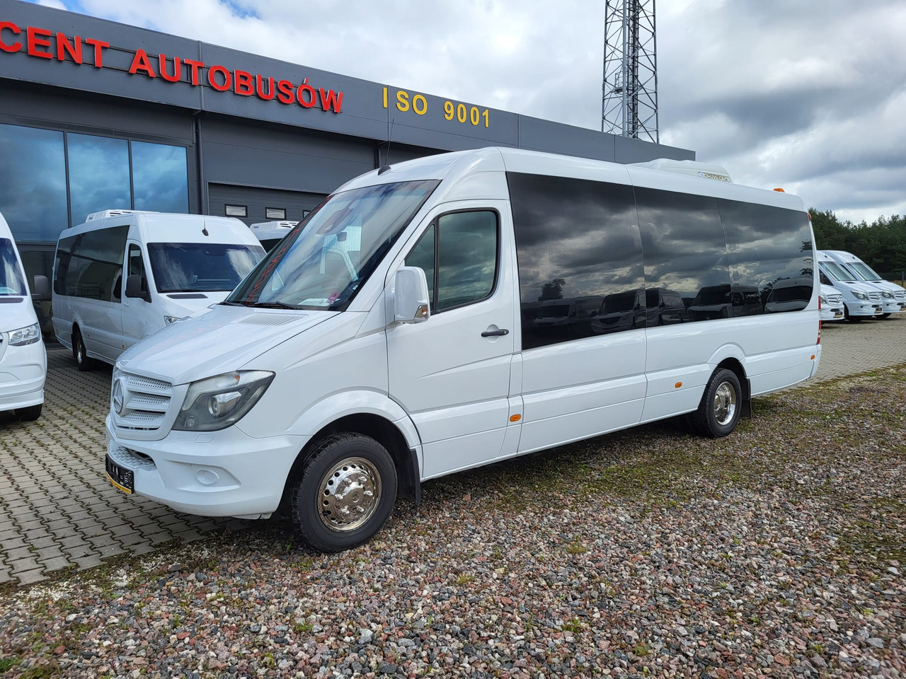 Mercedes-Benz Sprinter 519 CDI 24 seats - Autocar: photos 2 Mercedes-Benz Sprinter 519 CDI 24 seats - Autocar: photos 2
