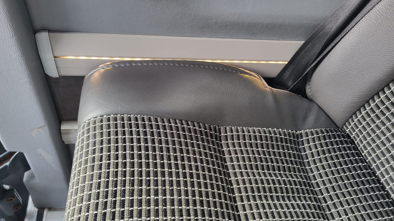 Autocar Mercedes-Benz Sprinter 519 CDI 24 seats: photos 10 Autocar Mercedes-Benz Sprinter 519 CDI 24 seats: photos 10