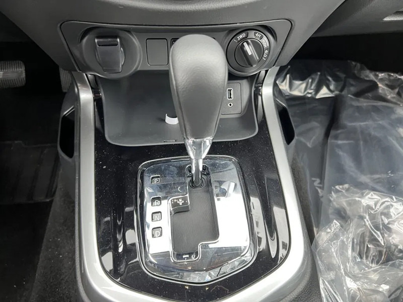 Pick-up, Utilitaire double cabine neuf Nissan Navara 4x4 2.5 D Double Cab - LE Plus - AUTOMATIC - FULL OPTIONS - EURO 2 - NEW!! - 3 UNITS: photos 14
