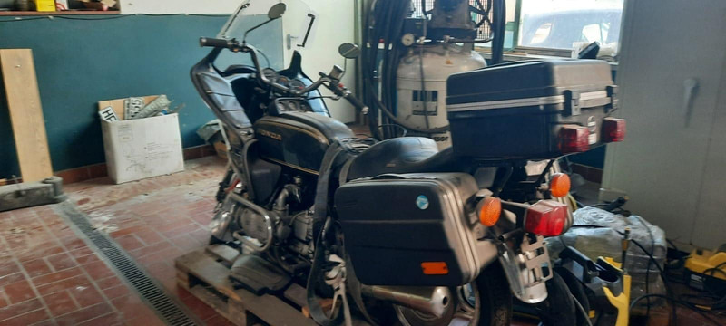 Honda GL 2 Goldwing - Motocyclette: photos 2 Honda GL 2 Goldwing - Motocyclette: photos 2