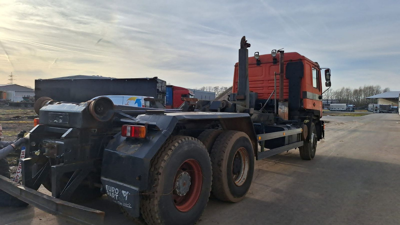 MAN 26.272 K Abroller Blatt/Blatt 6x4 - Camion ampliroll: photos 2 MAN 26.272 K Abroller Blatt/Blatt 6x4 - Camion ampliroll: photos 2