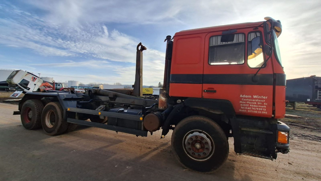 MAN 26.272 K Abroller Blatt/Blatt 6x4 - Camion ampliroll: photos 5 MAN 26.272 K Abroller Blatt/Blatt 6x4 - Camion ampliroll: photos 5