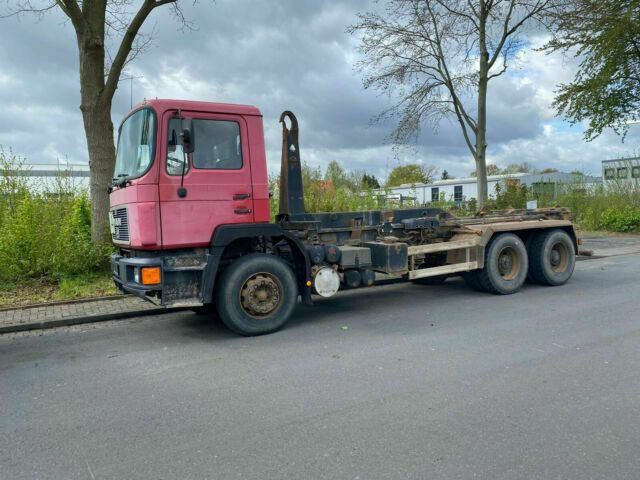 MAN 26.372K 6x4 Abrollkipper AHK Blatt/Blatt - Camion ampliroll: photos 2 MAN 26.372K 6x4 Abrollkipper AHK Blatt/Blatt - Camion ampliroll: photos 2