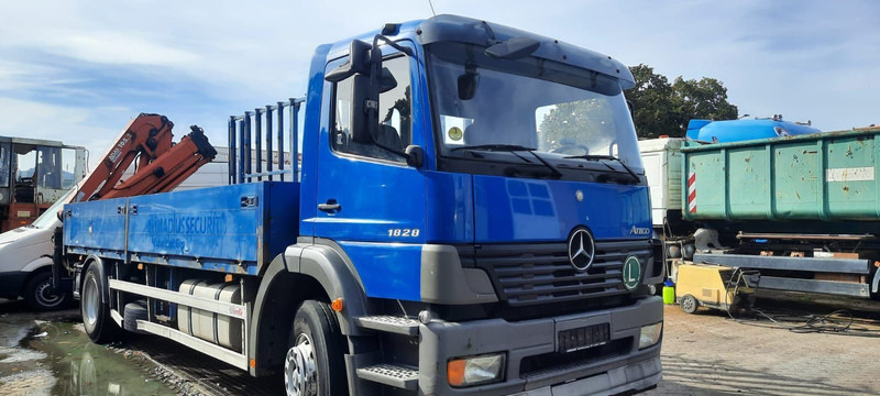 Mercedes-Benz 1828 Pritsche+Glastransport - Camion plateau, Camion grue: photos 1 Mercedes-Benz 1828 Pritsche+Glastransport - Camion plateau, Camion grue: photos 1