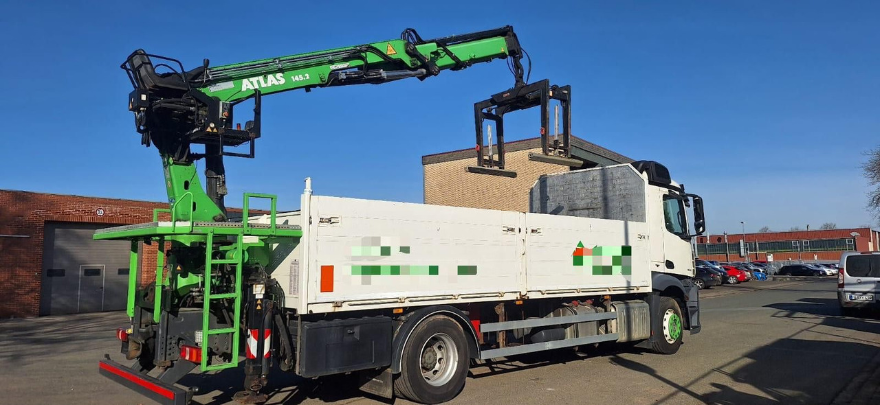 Mercedes-Benz 1835 Antos 4x2 Klima 1-Hand - Camion plateau, Camion grue: photos 3 Mercedes-Benz 1835 Antos 4x2 Klima 1-Hand - Camion plateau, Camion grue: photos 3